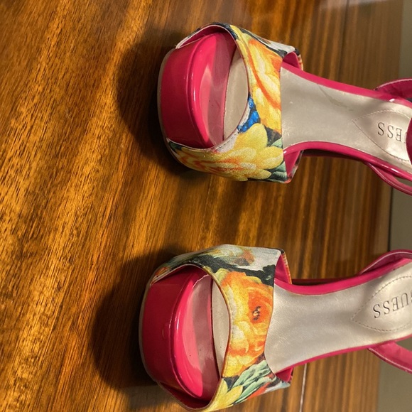 Guess Tropical Pink Floral 4 inch Heels - Picture 6 of 6